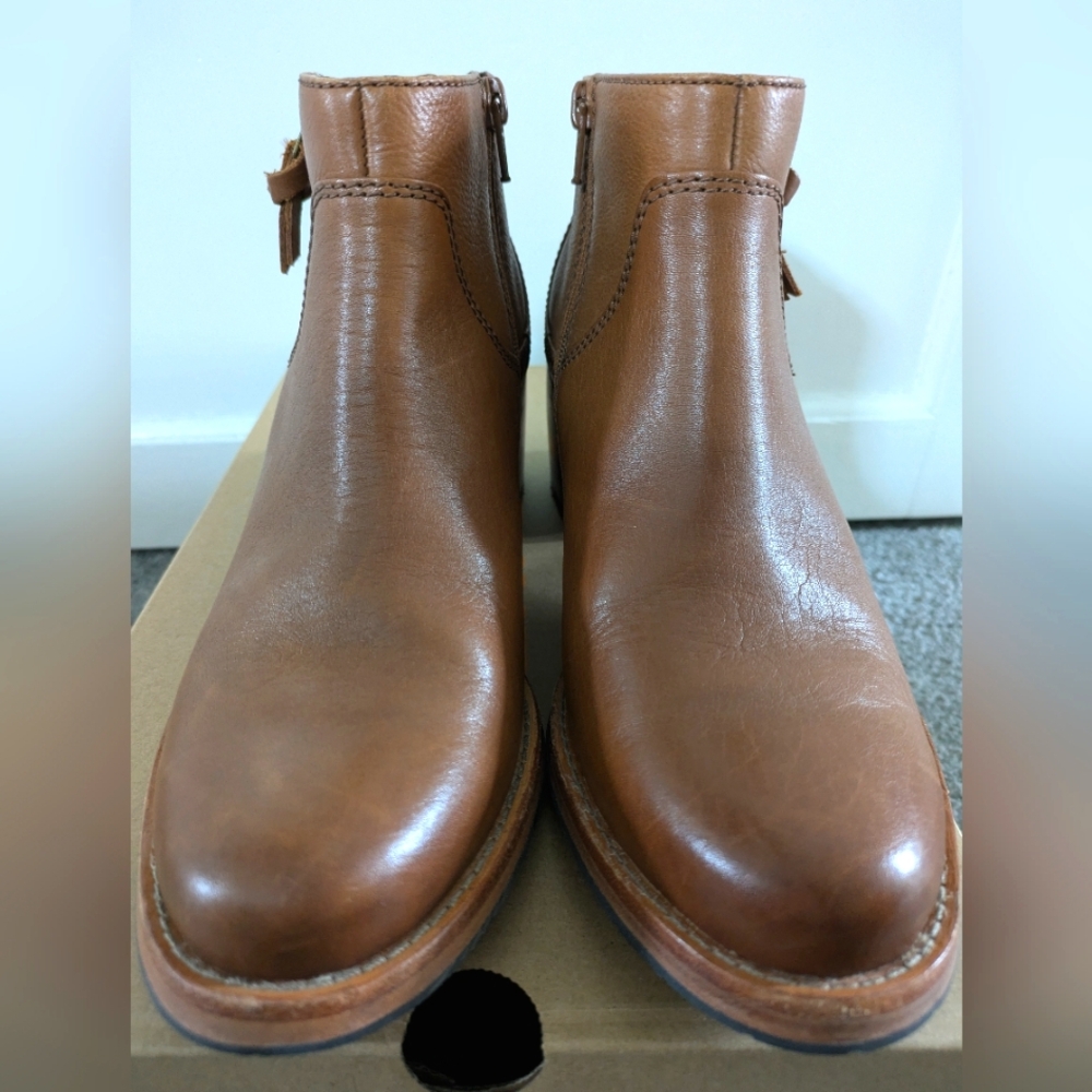 Women's boots